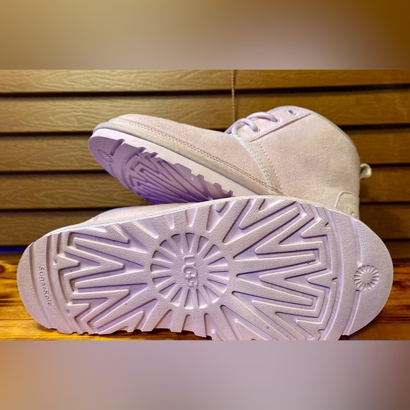 UGG WOMEN’S NEUMEL CHUKKA BOOTS - Picture 8 of 8